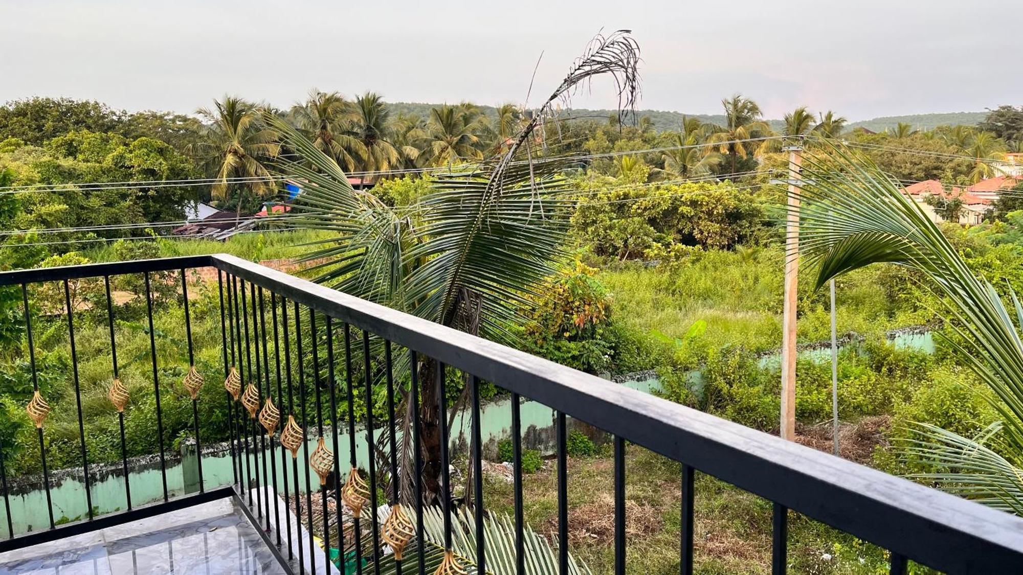 Natures Haven Vagator Apartment Ngoại thất bức ảnh